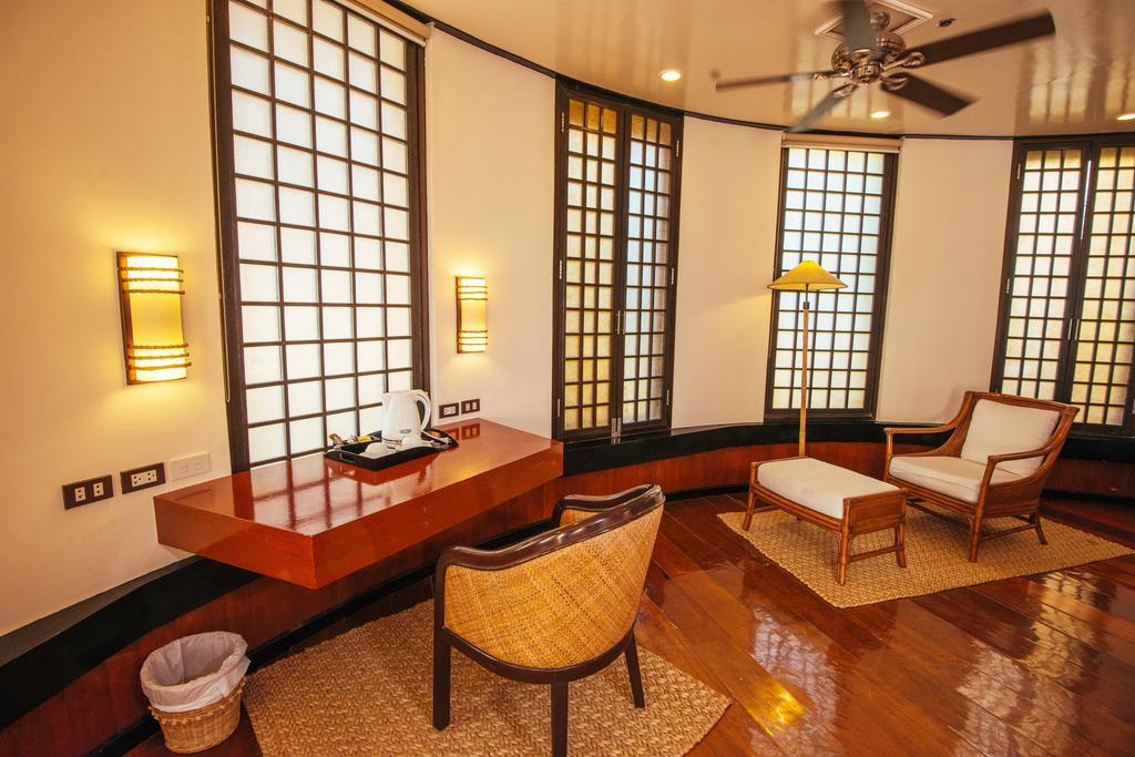 Fridays Boracay Beach Resort Balabag  Екстер'єр фото